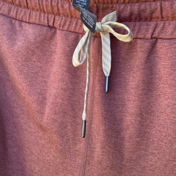 Vuori Joggers Bundle of 2 NWOT Medium Dusty Pink and Laurel Heather - Picture 4 of 12